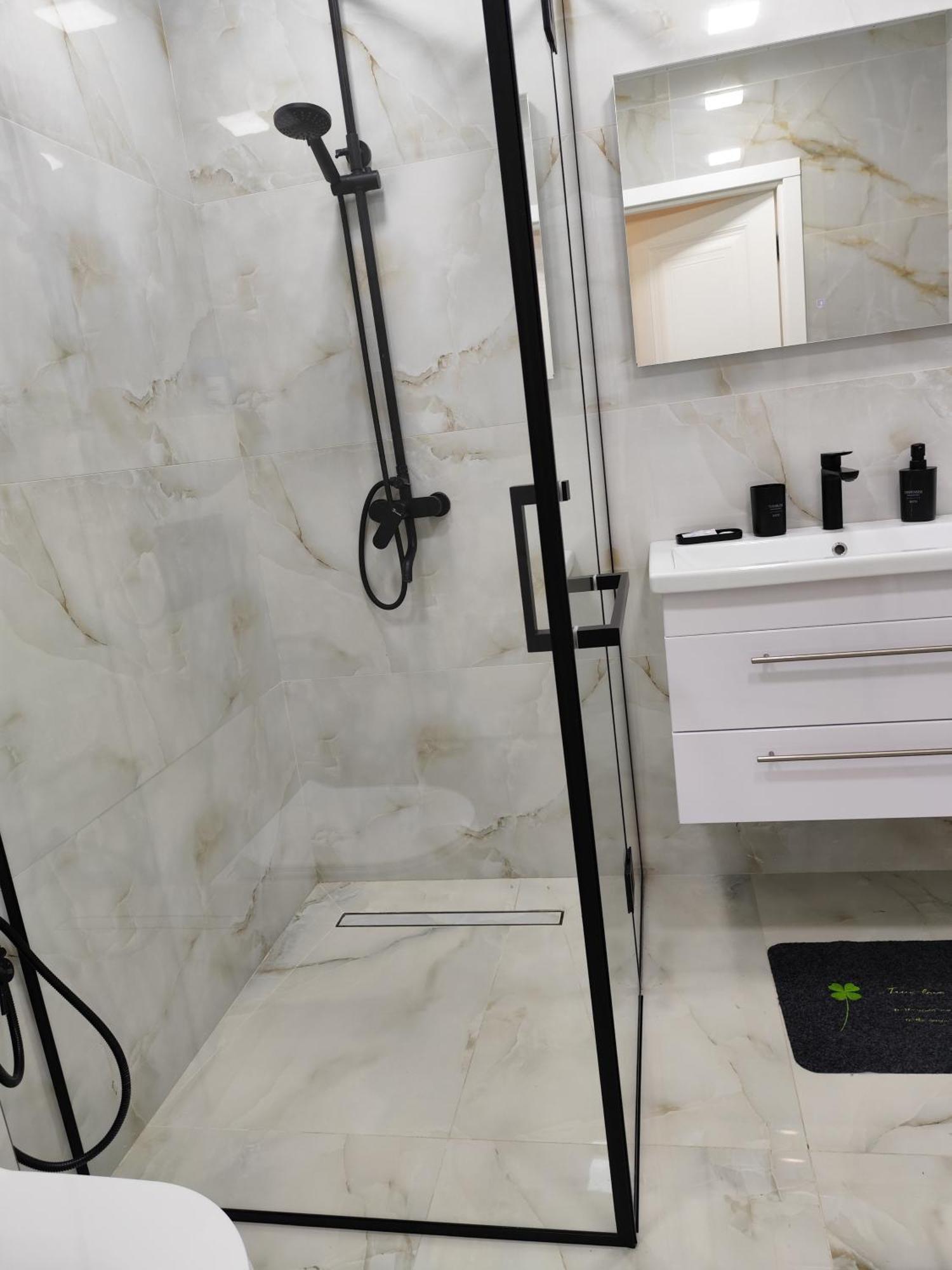 Apartment On Sayat Nova 33 Erevan Quarto foto